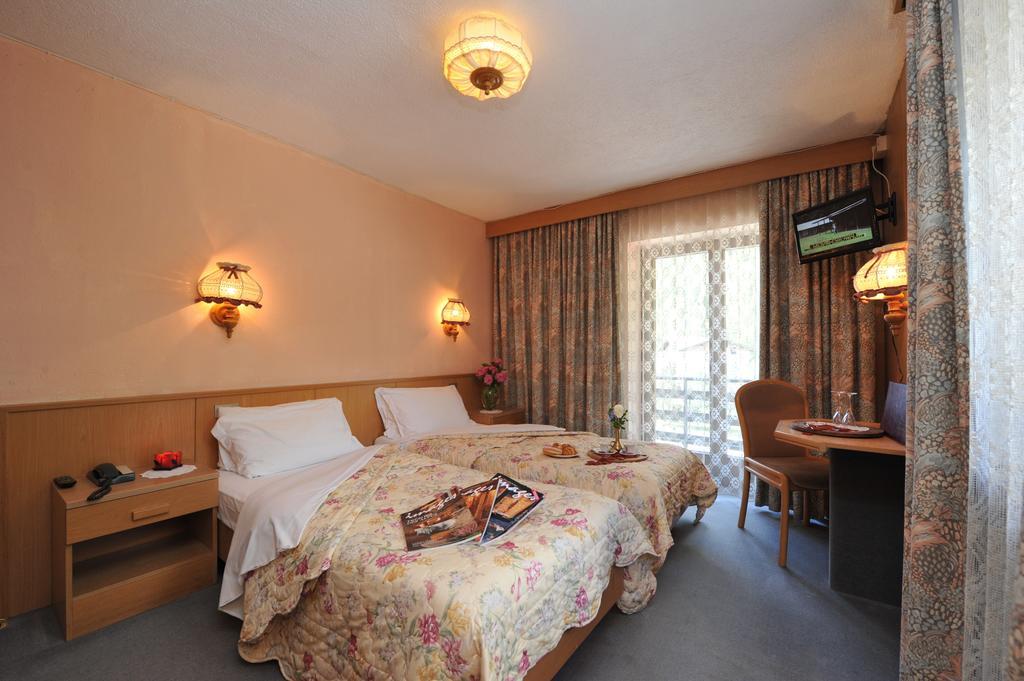 Hotel Etoile De Neige Valtournenche Ngoại thất bức ảnh